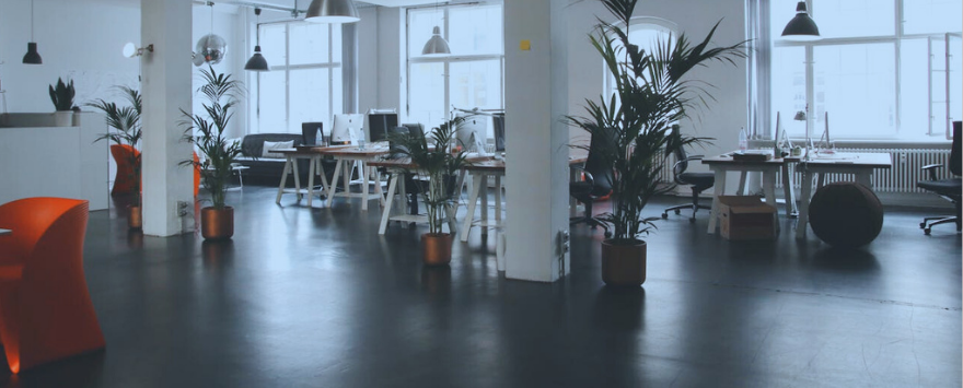 How to Keep Warm in a Cold Office: Causes and Solutions